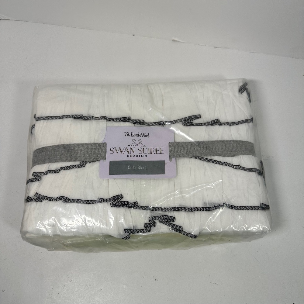 The Land Of Nod Crib Skirt Swan Soirée White Ruffle Black Trim 100% Cotton NEW